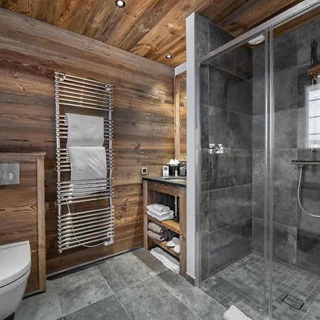Alpine Sanctuary: Chalet Hideaway בקתה