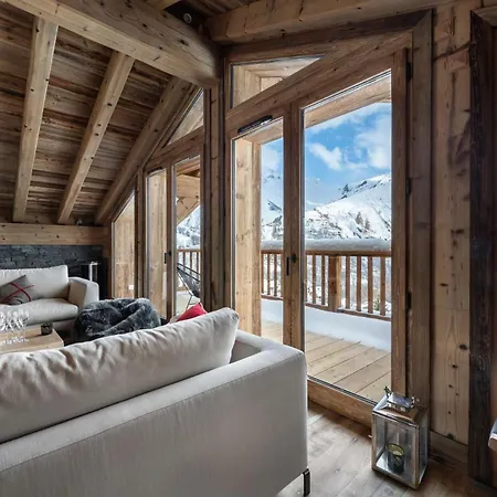 בקתה Alpine Sanctuary: Chalet Hideaway *