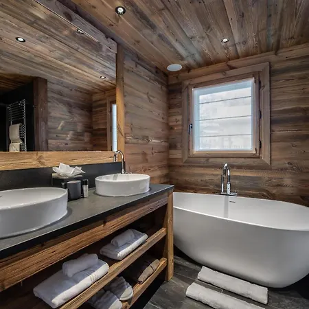 Alpine Sanctuary: Chalet Hideaway בקתה